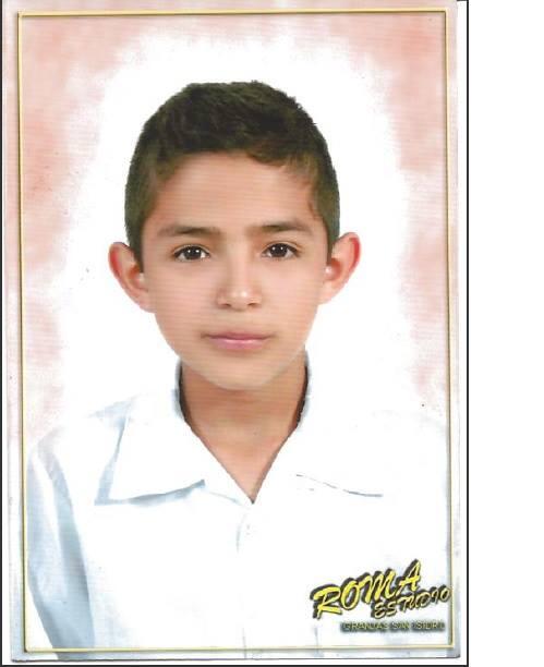 Ratn12's tweet photo. Difunde por favor #AlertaAmber ciudadana  RAYMUNDO MACIAS BENITES 10 años edad desaparecido en #Puebla 2223373092  http://t.co/CzWNG4ZFVt”