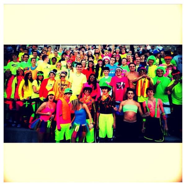 JenisonStudents's tweet image. I know you guys know how to Neon. #HomecomingWeek #Tradition #Pride