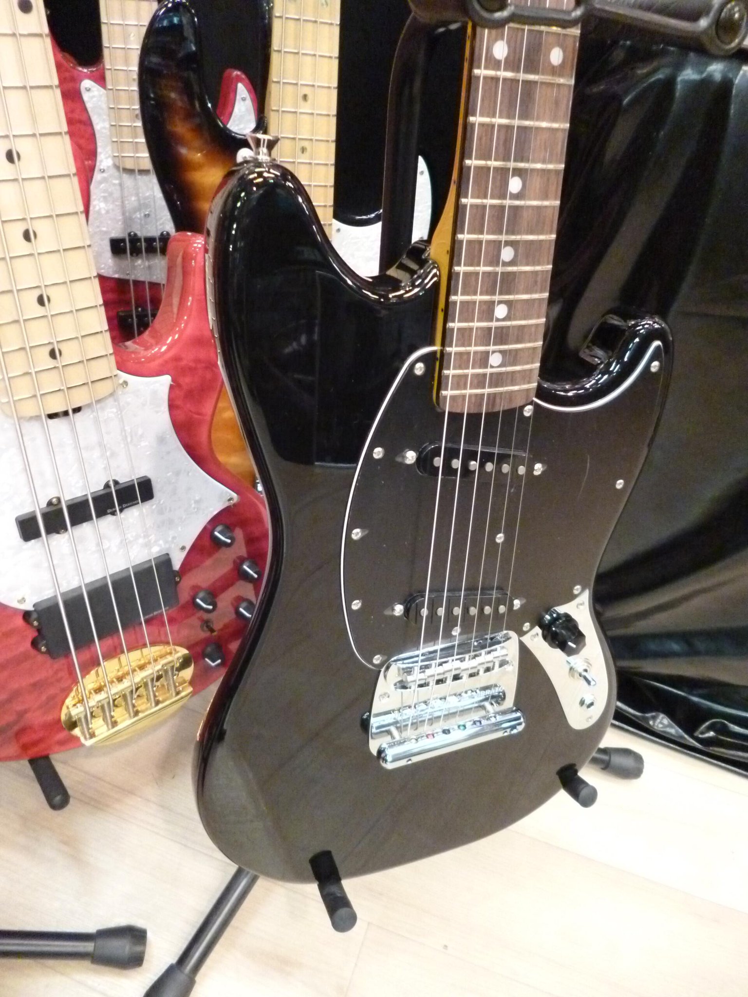 HYDE仕様！Fender Japan(フェンダージャパン)のMG69 MH DPが買取