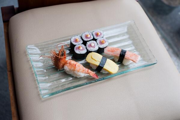 Sushi plater tuna roll