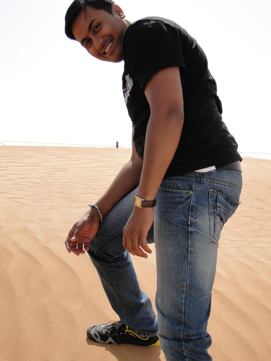 itzmedhiraj's tweet image. Me @ Dubai..