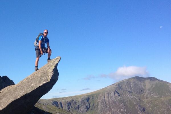 TScarrott's tweet photo. Some truly awesome places to see #uk #tryfan #snowdonia http://t.co/ShAjBhb1mD