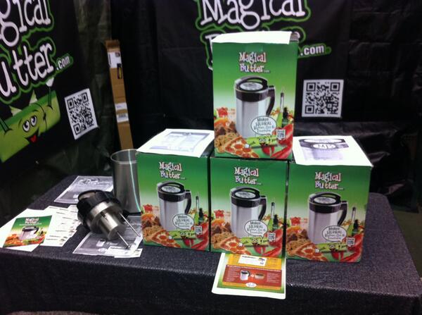 InfiniteHead's tweet photo. #moreMagicatFleamarket http://t.co/SuF2gpKJ5U