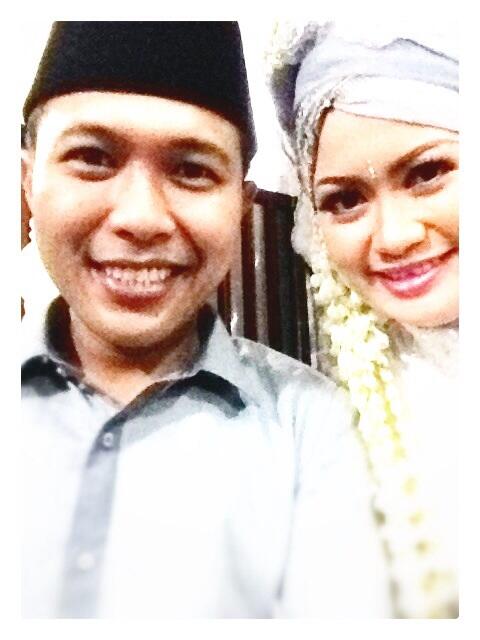 andraorange's tweet photo. Pas "hayam" endhi beh ?RT @AidzinIbnuFarid: my wedding.. http://t.co/j3I5MNocNG