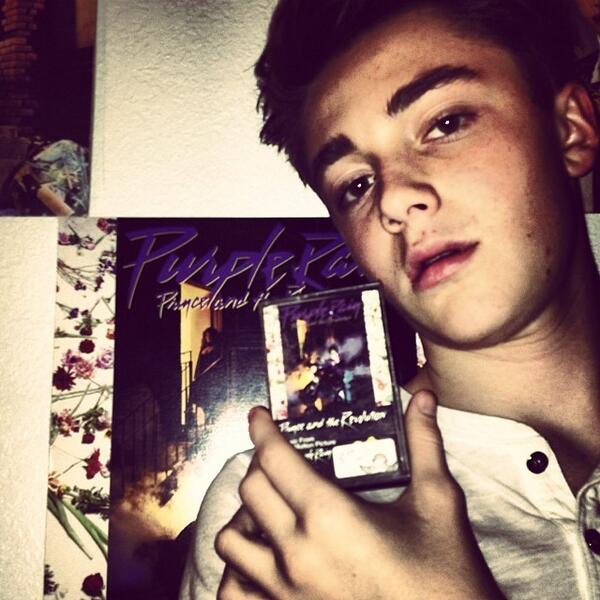 Embedded image permalink