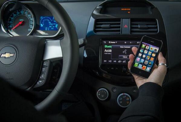 carturk's tweet image. #AUTOBEST jürisi, @Chevrolet MyLink’i #SMARTBEST 2013 Ödülü’ne layık gördü.