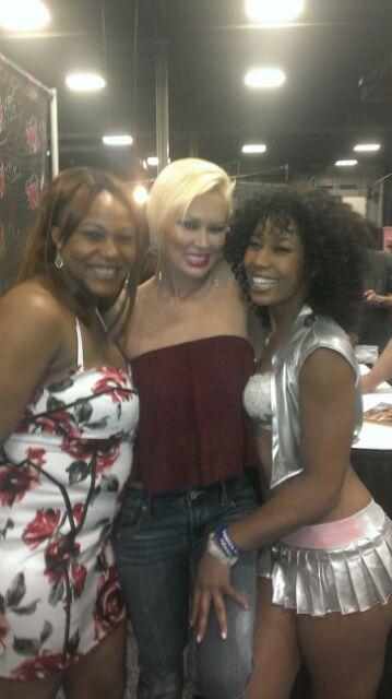 TW Pornstars - Vida Valentine. Fotos y vídeos de Twitter.