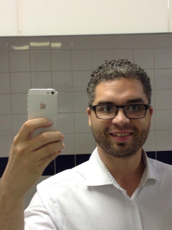 esspekay's tweet image. Beard or no beard?! #FaceProblems