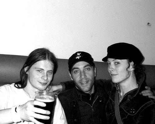 KraulRock's tweet photo. Luke with Steve Durand &amp; Melissa Auf der Maur @xMAdMx http://t.co/XxeIHp2Oqe
