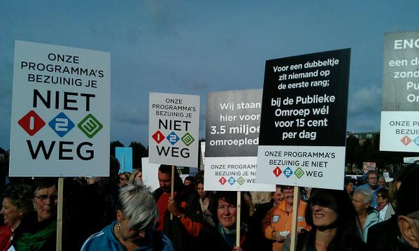We staan op het #Malieveld. Want ook onze kunst en cultuur documentaires bezuinig je #niet123weg!