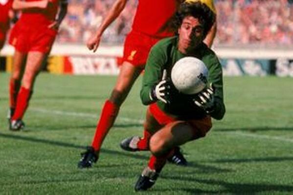 LFC_Photos's tweet photo. Ray Clemence #LFC 1967-81 http://t.co/bfqZMT1ZQ7