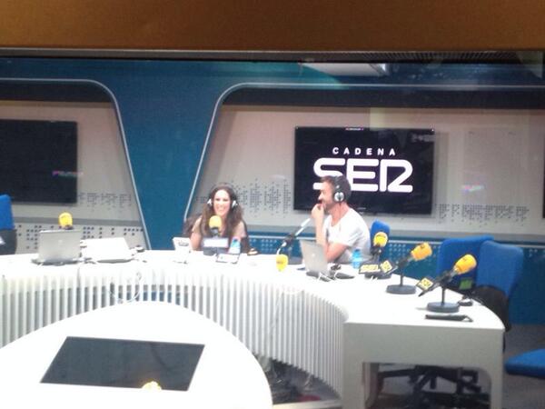 _MaluOficial_'s tweet image. Hoy hemos estado en  @HoyporHoySER hablando de #SI ! 💃💃💃