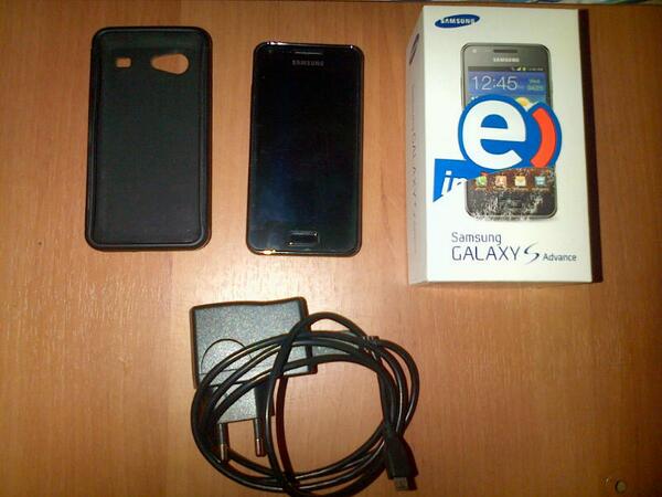 jm_toledoc's tweet photo. Se vende Samsung s advance casi nuevo, con carcasa anti golpes, mica antigrasa, y su cargador con cable usb.
$100000 http://t.co/CcNOP245SK