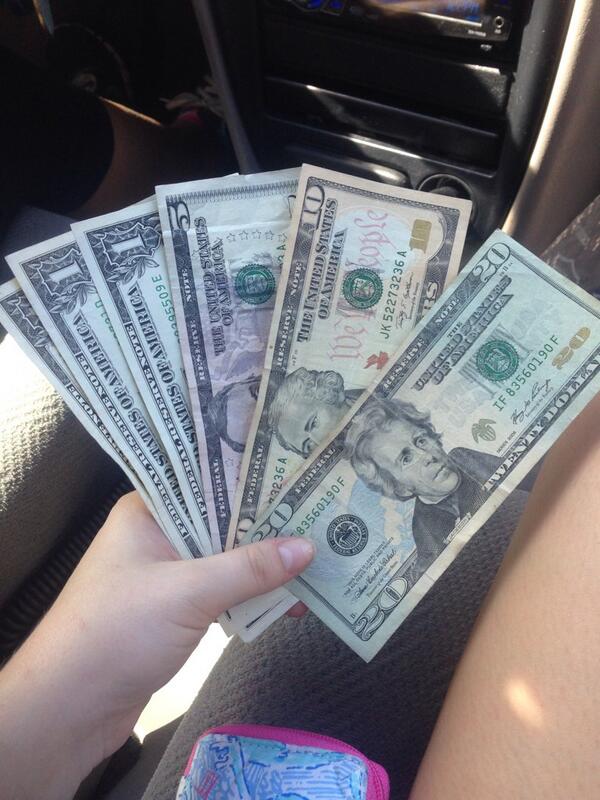 Ehmuhleyy's tweet image. Shout out to coinstar for this one @Mary_Kulpa #coinstocash