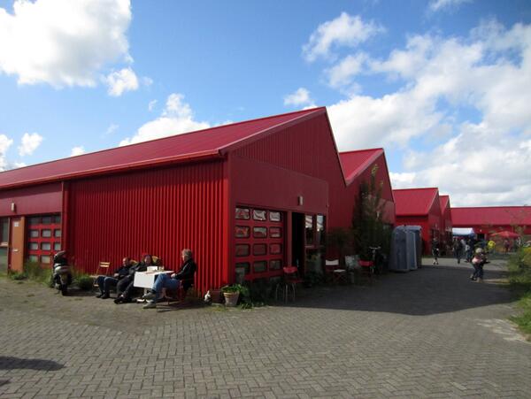 Heiningateliers's tweet photo. De @Heiningateliers zal tweeten over #hergebruikleegstand, #broedplaatsen, #kunst, #programmering, #ateliers etc http://t.co/lG6WJpeTLh