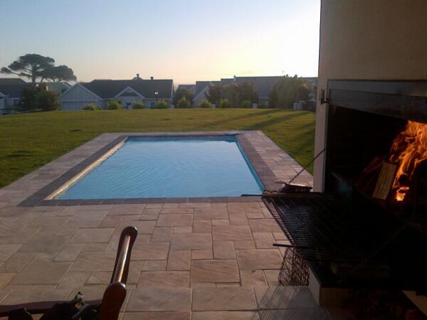 Having a braai, suns out at 6.30pm. Frikk I live in a beautiful city. CPTLOVE♥