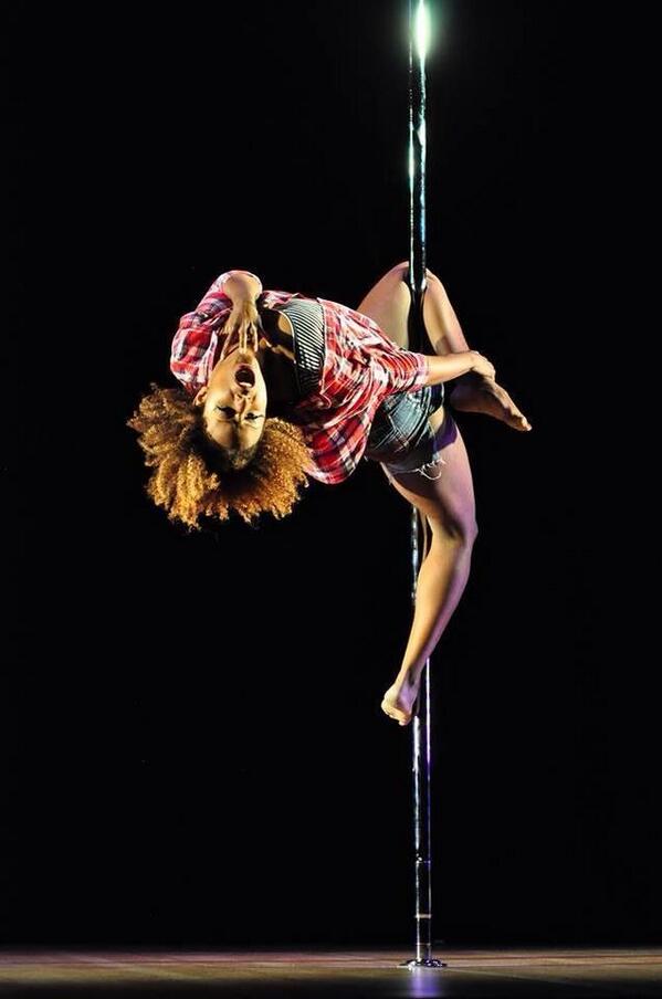 PoleDancers1's tweet photo. @Kelyvon con nosotros!!! ÚNICO taller de #CreativePoleography este domingo... No se lo pierdan  @En_laDelValle http://t.co/EpkBEEkbqK
