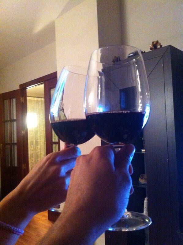 Mestrela24Maria's tweet photo. De cenita inesperada con @burra31 como nos gusta!!! http://t.co/bukfaoovFl