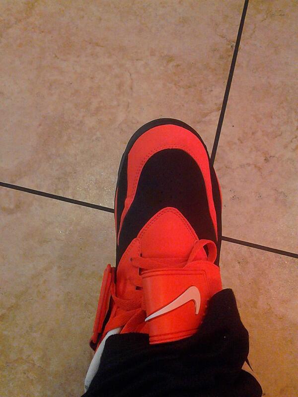 Deuce650's tweet image. check out what my little bro got me