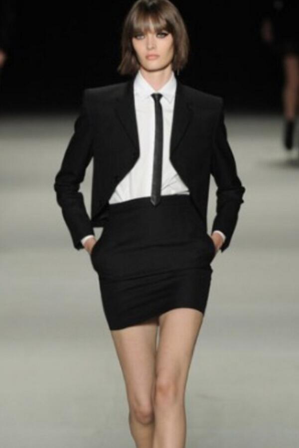 LucyTaylorStyle's tweet photo. Hedi Slimane does rock and roll for spring http://t.co/PCyHniN9nY