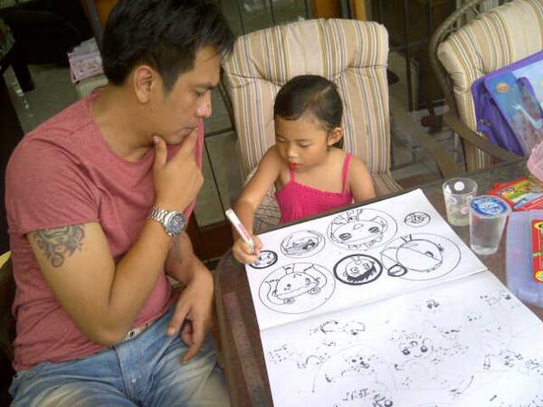 Museum_Barli's tweet photo. Pak Adit Barli sang guru gambar dgn salah satu murid nya http://t.co/1N0MYch1ZV