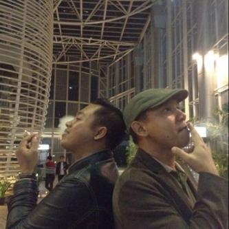 KabilMubarak's tweet photo. Efek GeJe. "@chusainuddin: Sesama Don Juan @KabilMubarak vs @ulumdonjuan dilarang mendahului..;-) http://t.co/sBbLkGH00N"