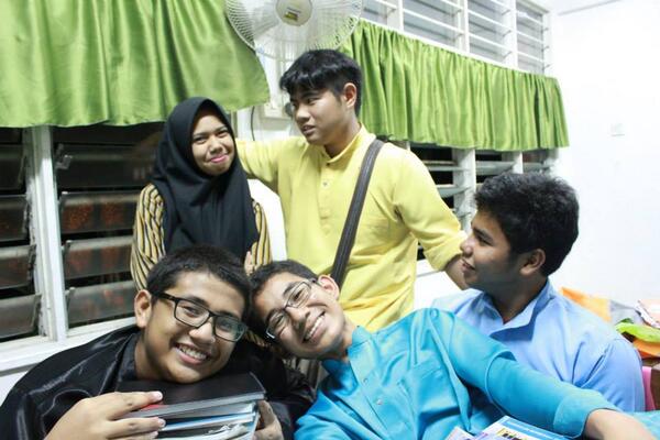 Embedded image permalink