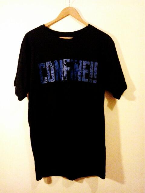 Malam Bro / Sist Tengok foto bajunya :) Barang Kali Minat ;)