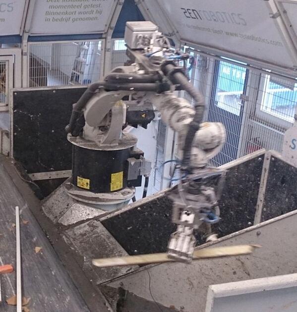 JuhoMalmberg's tweet image. #Robotics based #recycling with #ZenRobotics Recycler