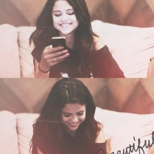 LoveSongSGomez's tweet photo. #BeautifulSelena http://t.co/mZvPQ2icB5