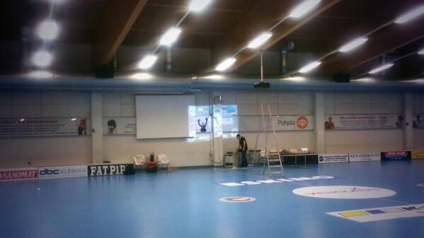 Huomenna 18:00 @TapanilanEra vs @NSTMiehet . Täällä viritellään jo tykkiä kattoon. #sbliiga #salibandy #EräLive