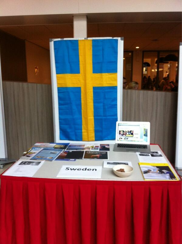 Linneasofiak's tweet photo. Promotar @linneuni på Inholland Hogeschool Diemen http://t.co/sWO2P9XS61