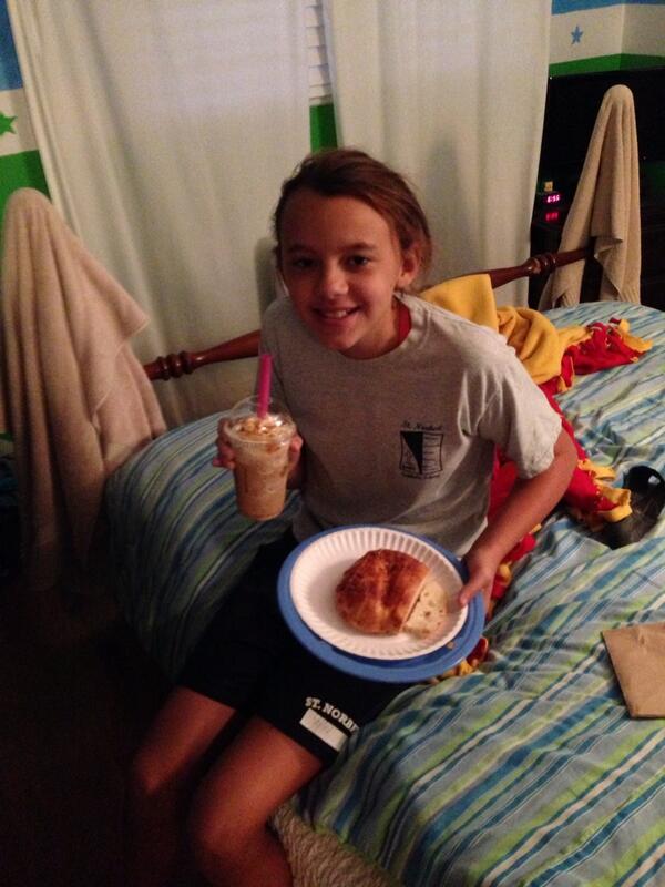 kelseydmantia's tweet image. She so spoileddd. #breadco #sissy