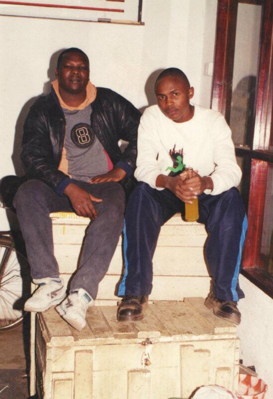 IAmMwenda's tweet photo. #TBT — Growing Pains! Right after high school.

Circa 2001. http://t.co/L1j8Hwce6j