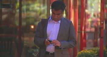 FOX8NOLA's tweet photo. Today at 4pm, your smart phone can be a pain, and we're not talking dropped calls or slow internet. #iPosture. http://t.co/cSUNOwET3Q