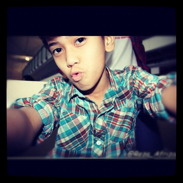 iqbaalee_alee's tweet photo. ini unyu banget :3 @iqbaale http://t.co/KPfYUZv5xF