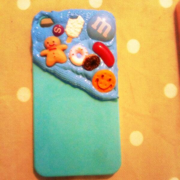 pellilly's tweet image. Bubblegum blue candy case