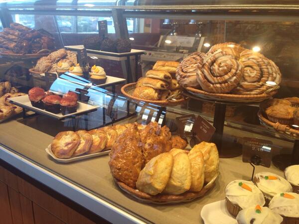 StaciaNaquin's tweet image. I swear this was @CheekTweets idea. But I went willingly #FirstLunch