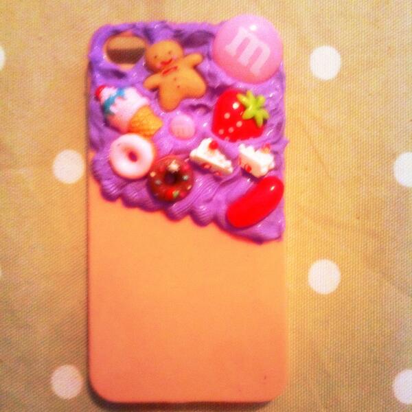 pellilly's tweet image. Pretty in pink candy case