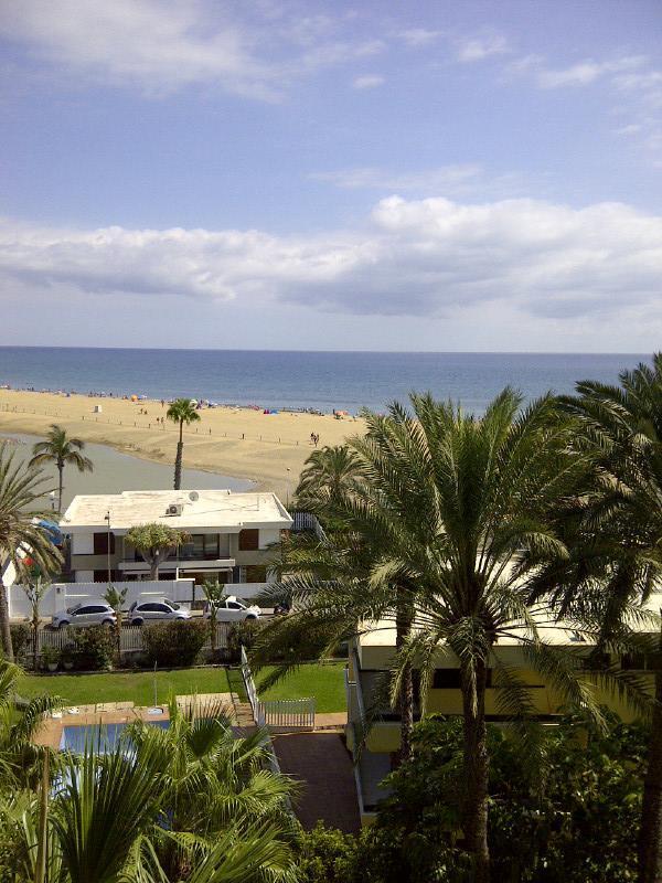 RT @easyhiker101: View from a room in Hotel Palm Beach Maspalomas Gran Canaria #gcwalkingfestival