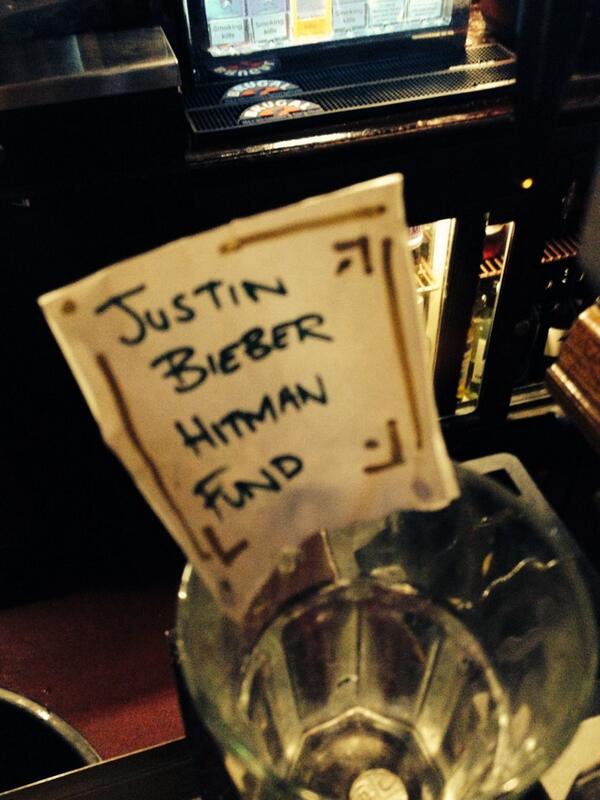 ASAPBunce's tweet photo. Reasons to love pubs in Brighton #1 http://t.co/r3aMJM1K7A