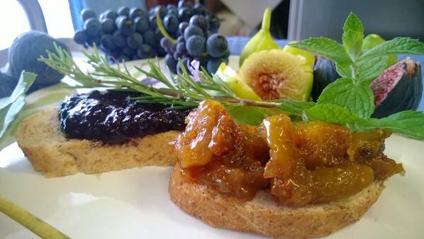 il_glicine's tweet photo. ora di #merenda : pane e #marmellata del Glicine! #healthyfood #Maremma #Toscana http://t.co/KivGzQouQg