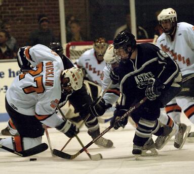 TYTBlog's tweet image. Last time in fun though youtu.be/d6-jAR0-6HE MT @IlliniHockey In honor of 1st PIA gm, Illini swept No.1 Icers in 07