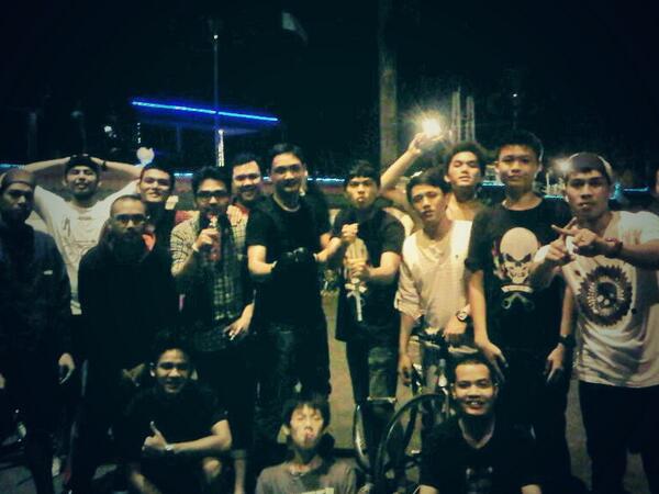 AfterSkool's tweet photo. #memories #afterskool @Rajiib89 @Rajiib89 @Irvanragaaditya @nderevalino @MrJendol http://t.co/bIlaBeXZ98