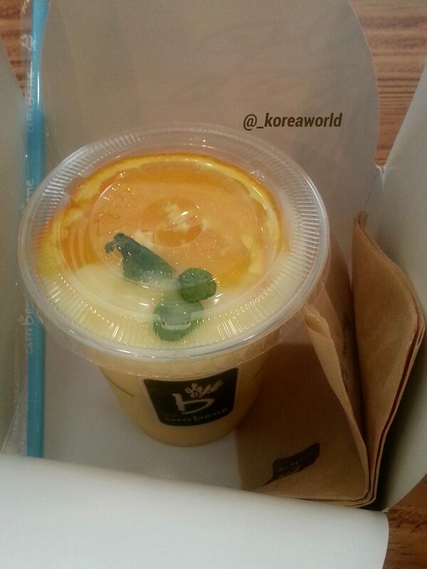 _koreaworld's tweet photo. وهذا السموثي الي جربته انصحكم تجربونه ♥ اسمه بينا كولادا ^^ http://t.co/nWADpd5Uxx