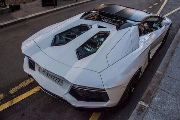 halit2009's tweet image. Deze lambogini wil ik later hebben