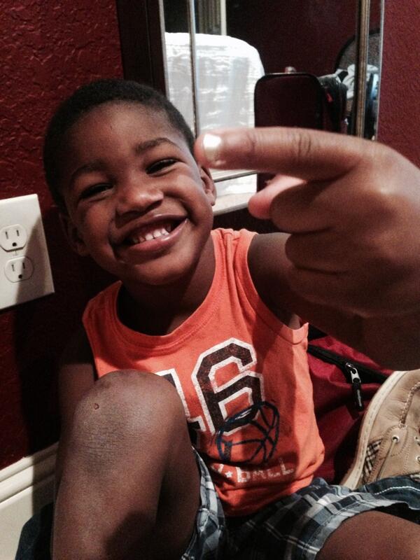 jaci_brooke's tweet photo. He let us paint his nails💅 @JennNieland http://t.co/eCn2UEzTrR