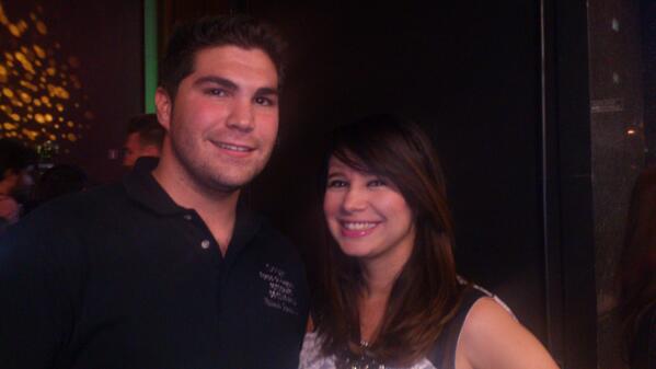 RuperBass's tweet photo. Gran foto con una gran persona en este mundo #socialmedia @Vilmanunez en @TweetsAwards #TAW2013 #Bloonder http://t.co/62ekT09b9o