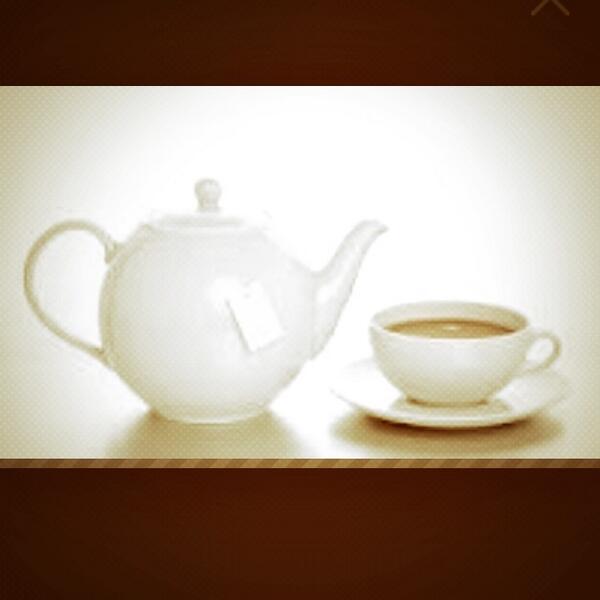 GemIngram's tweet photo. Need a tea &amp; chat wiv @EmziiFrost soon x http://t.co/HOv0uSW0lM