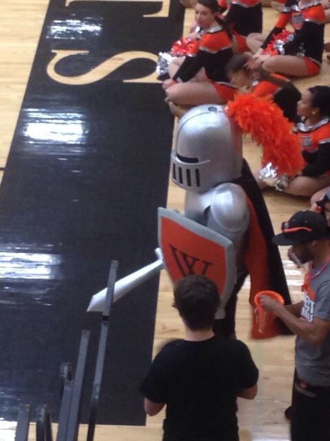 ChrisWood415's tweet image. #Wartburg unveiling new mascot, Sir Victor at the homecoming pep rally #ProtectThisCastle #HC2013 #Knight4Life #fb